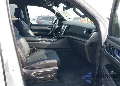 2025 Jeep Wagoneer L Series Ii 4X4 z USA, uszkodzony, nr VIN 1C4SJSBP5SS527499